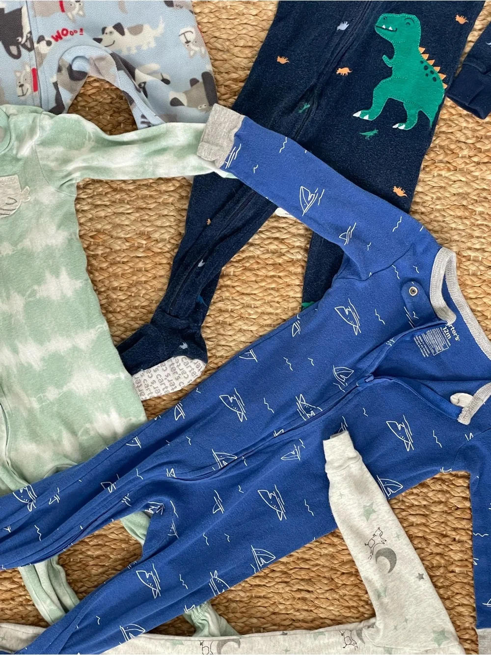 Carter’s Baby Boy 5 Piece Footed Pajamas Lot 12M Sleepwear Casual Cozy
